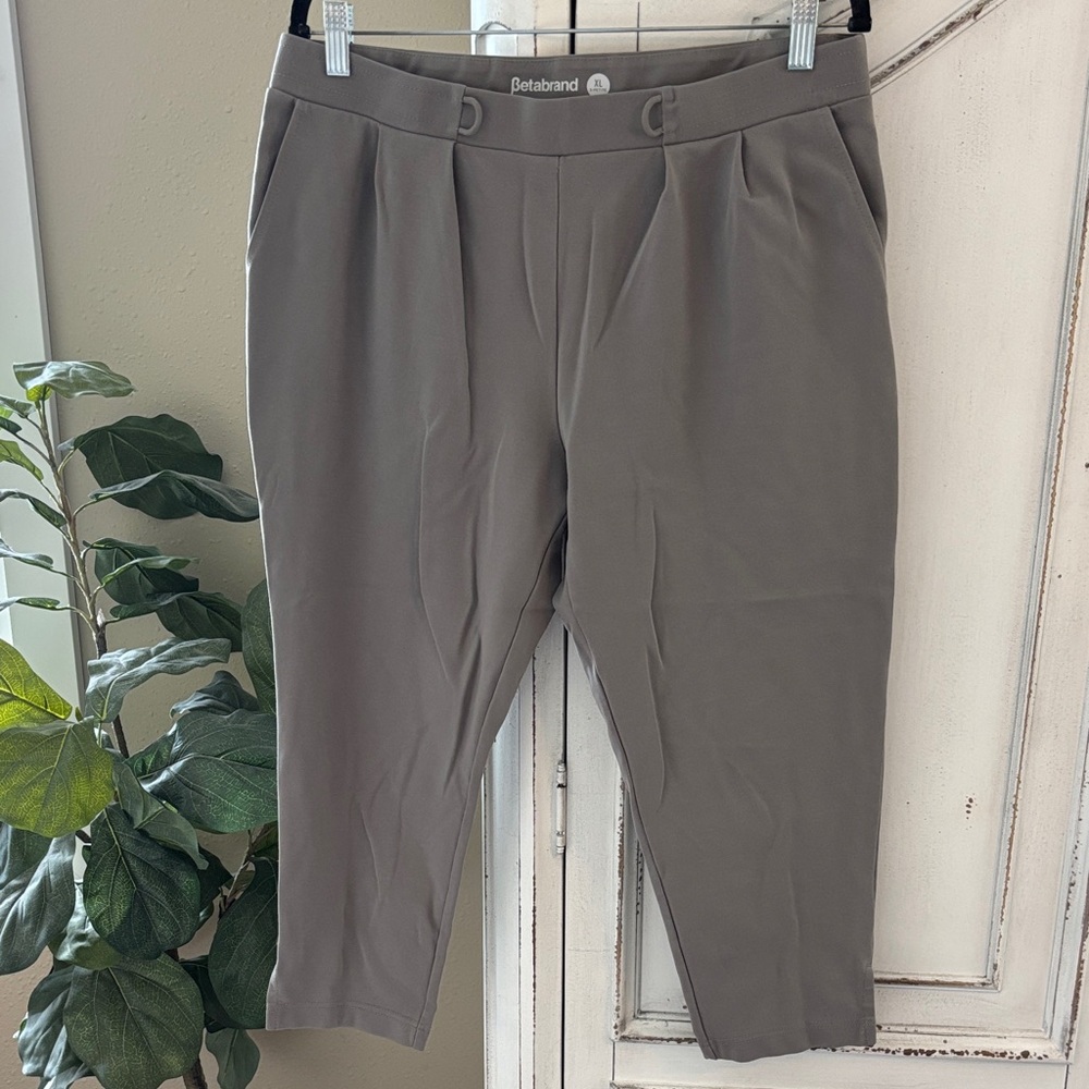 Betabrand Capri Yoga Dress Pants Womens XL Petite Light Gray Pull On Cropped